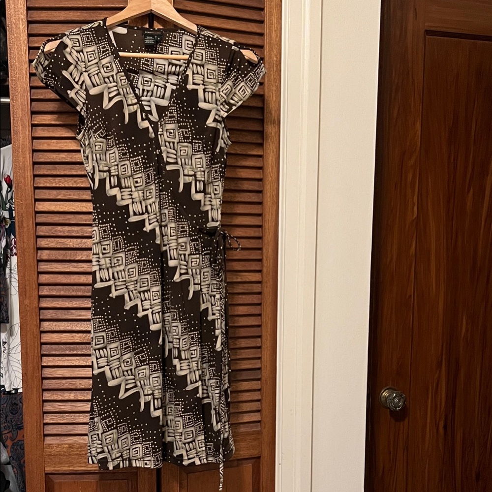 BCBGMaxAzria Dark brown and Cream Patterned Midi Dress